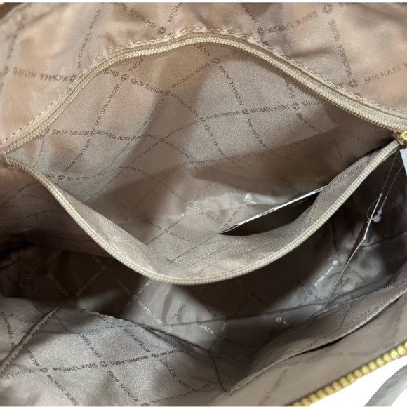 NWT🤩 MICHEAL KORS Marilyn Medium Saffiano Leather Tote Bag - Picture 6 of 7